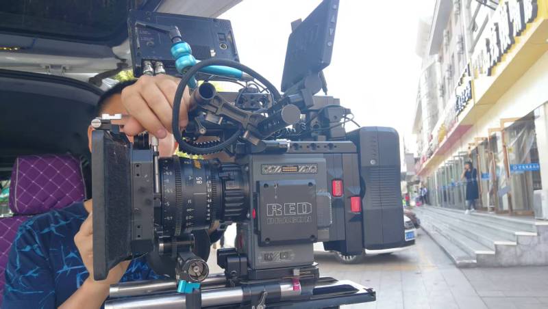 金秀TVC拍摄公司：汽车广告领航员，驾驭速度与激情的镜头语言